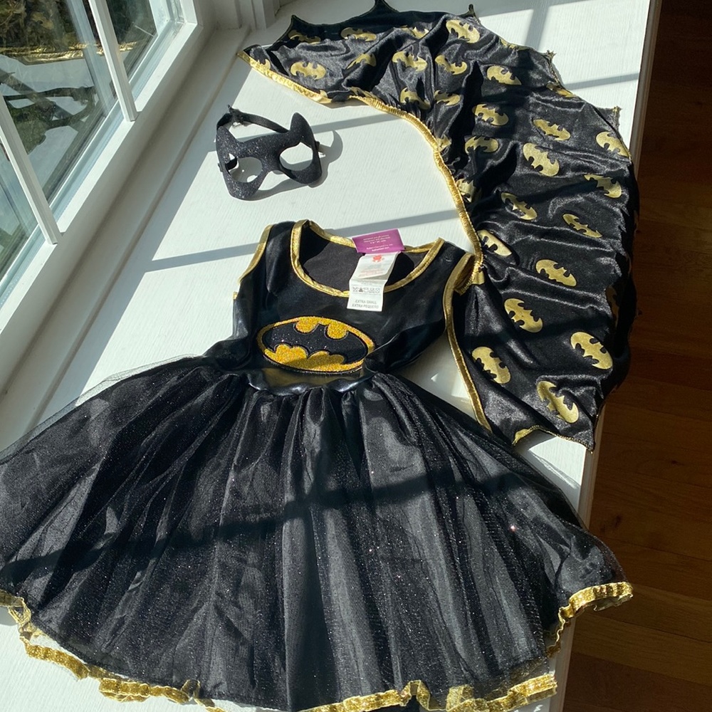 Batman costume with mask and built for the girl size extra small